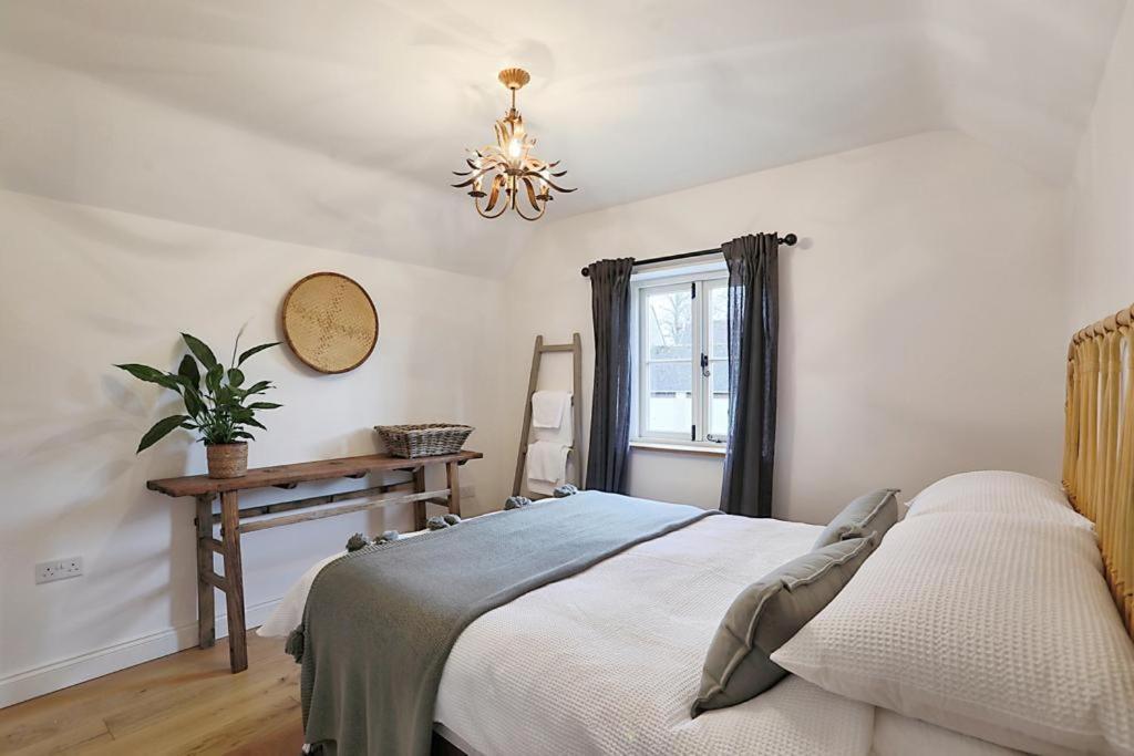 Luxury Cotswold Cottage With Hot Tub In Stow On The Wold! Exteriör bild