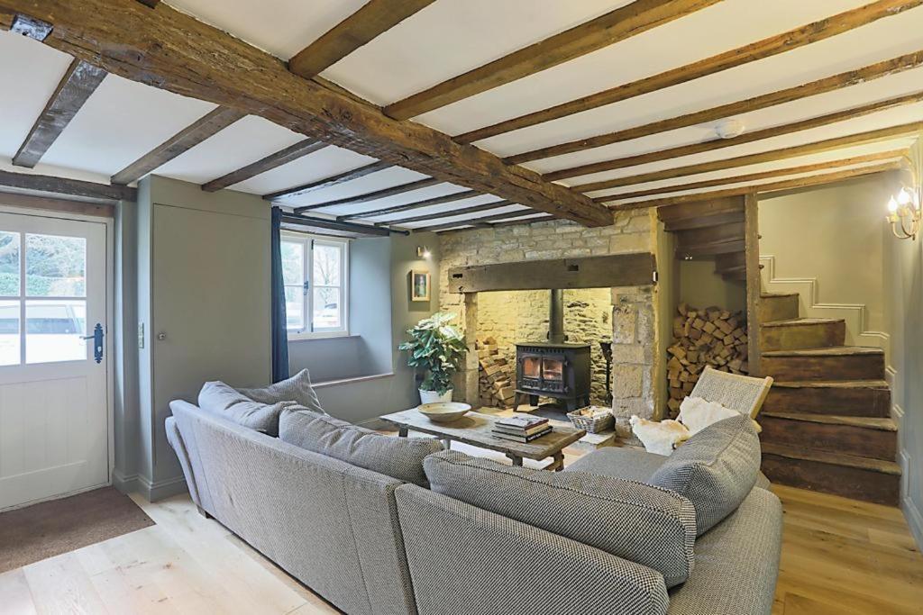 Luxury Cotswold Cottage With Hot Tub In Stow On The Wold! Exteriör bild