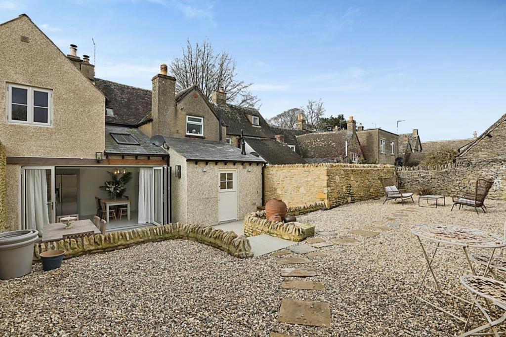 Luxury Cotswold Cottage With Hot Tub In Stow On The Wold! Exteriör bild