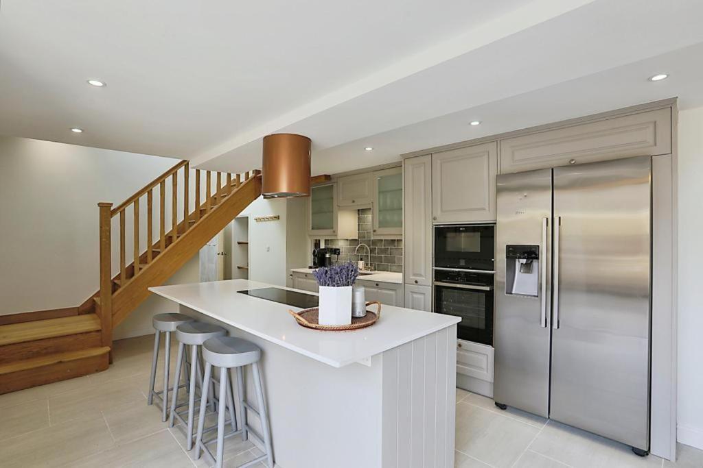 Luxury Cotswold Cottage With Hot Tub In Stow On The Wold! Exteriör bild