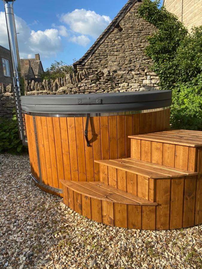 Luxury Cotswold Cottage With Hot Tub In Stow On The Wold! Exteriör bild