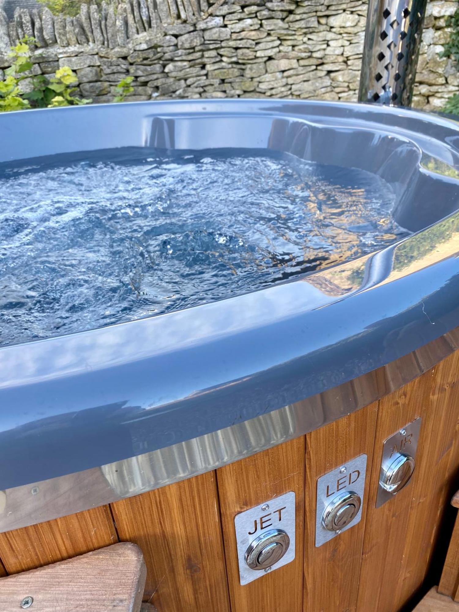 Luxury Cotswold Cottage With Hot Tub In Stow On The Wold! Exteriör bild